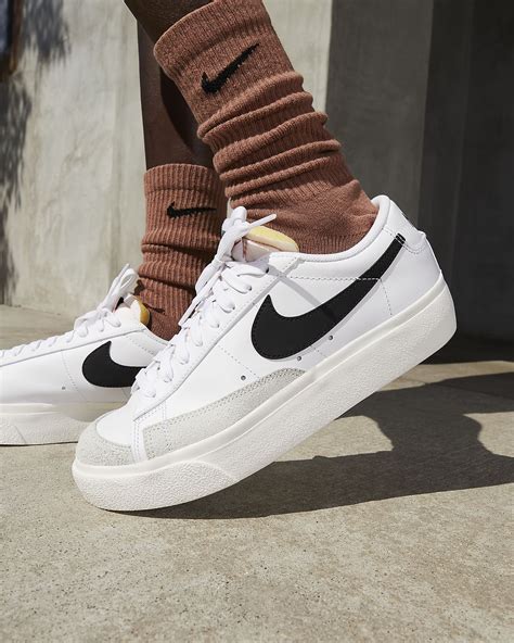 nike blazer plateau damen|Nike Blazer low platform midsole.